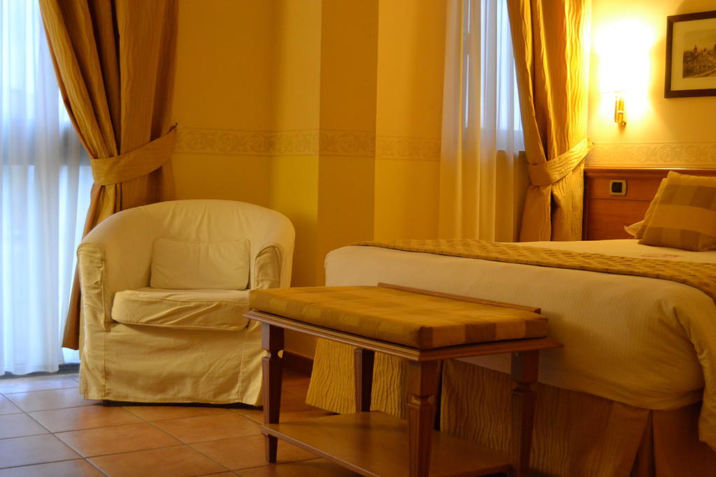 Seccy Hotel Boutique Art & Museum Fiumicino Room photo
